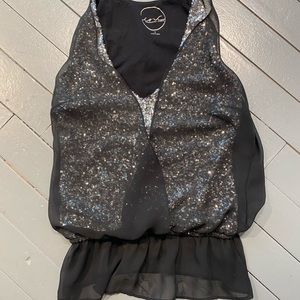 Sequin tank